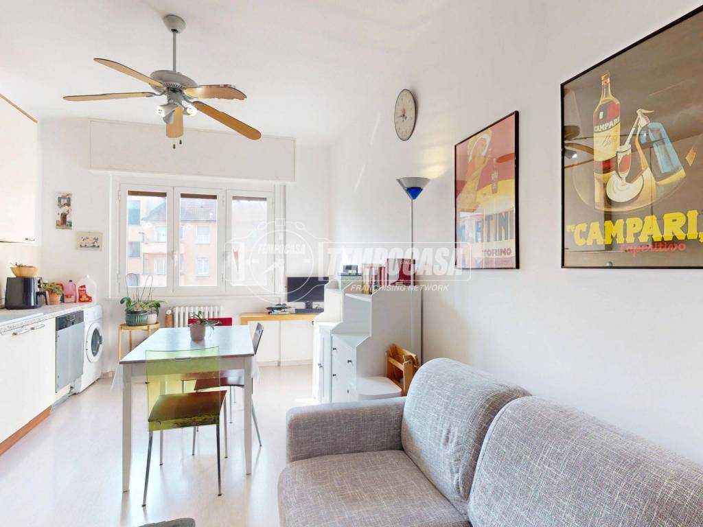 appartamento in vendita a Milano in zona Cagnola