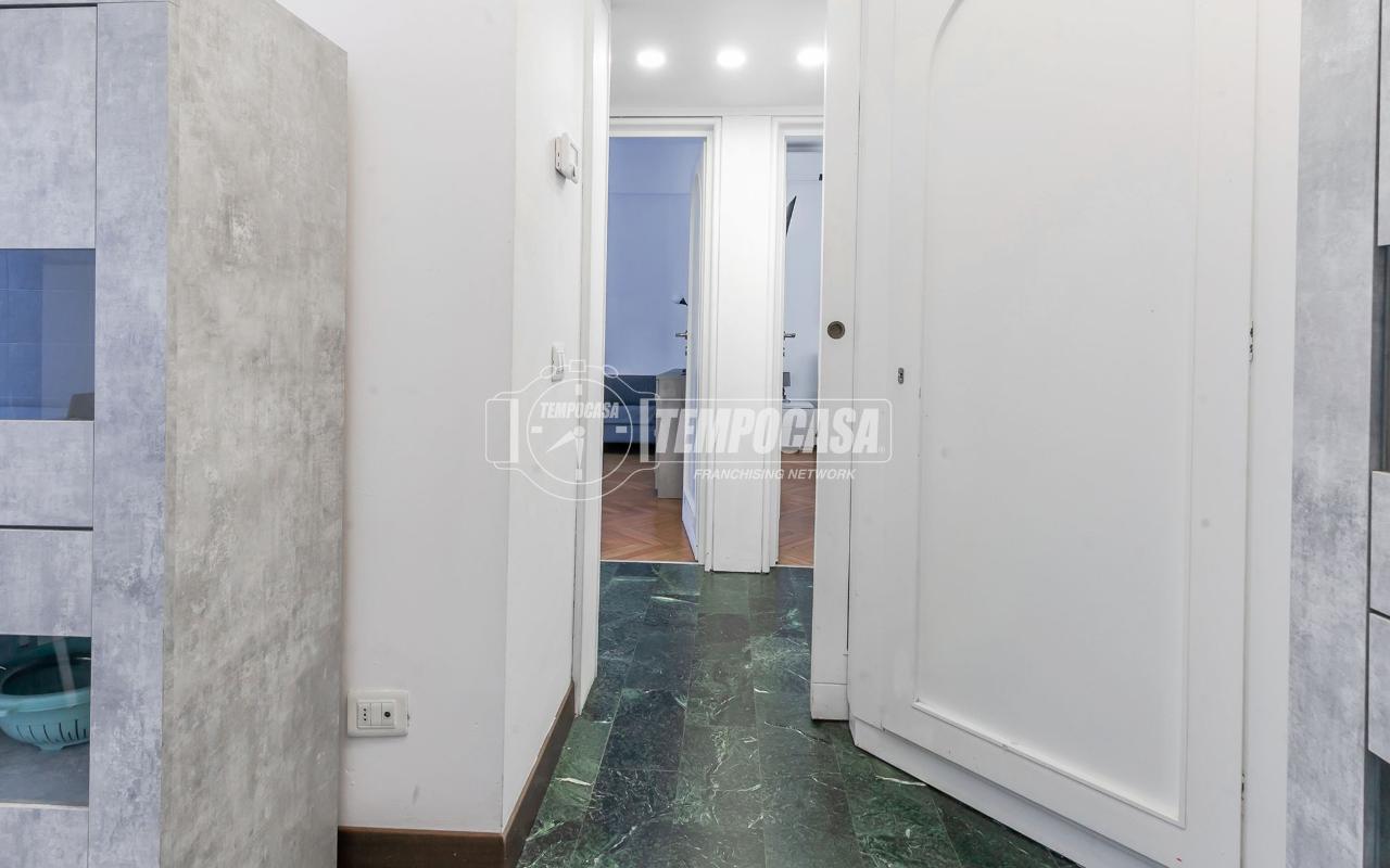 appartamento in vendita a Milano in zona Dergano