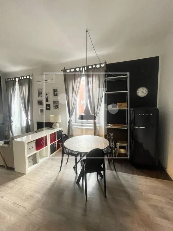 appartamento in vendita a Milano in zona De Angeli
