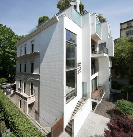 appartamento in vendita a Milano in zona Porta Garibaldi