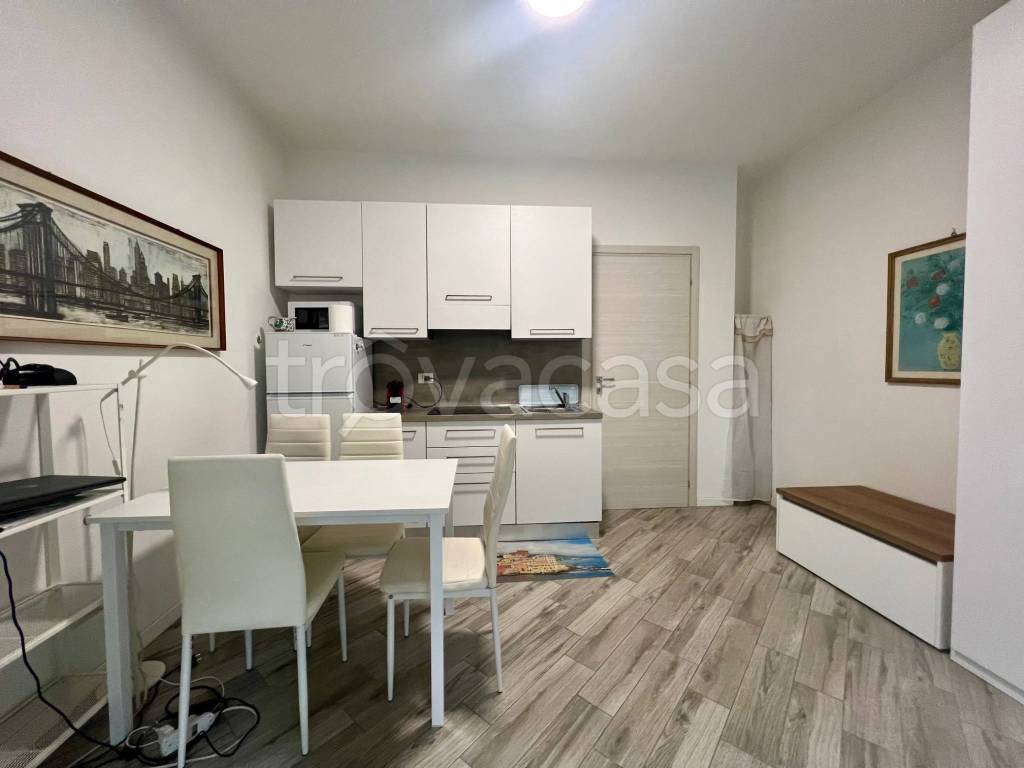 appartamento in vendita a Milano in zona Loreto