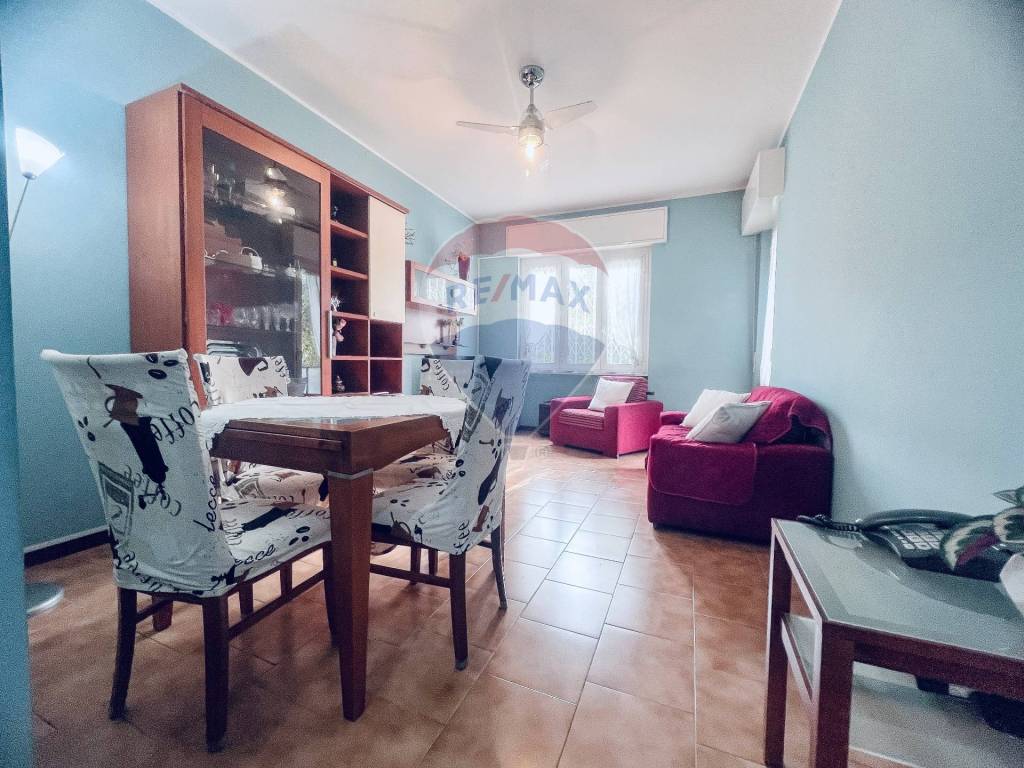 appartamento in vendita a Milano in zona Baggio