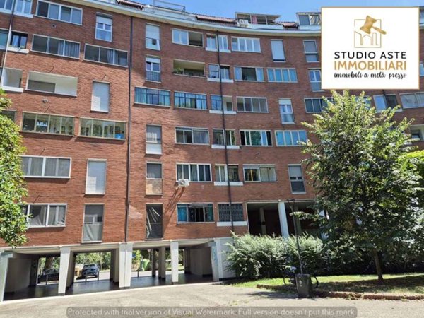 appartamento in vendita a Milano in zona Barona