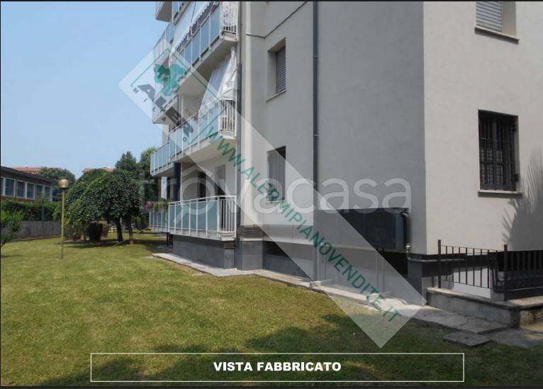 appartamento in vendita a Milano in zona Quarto Oggiaro