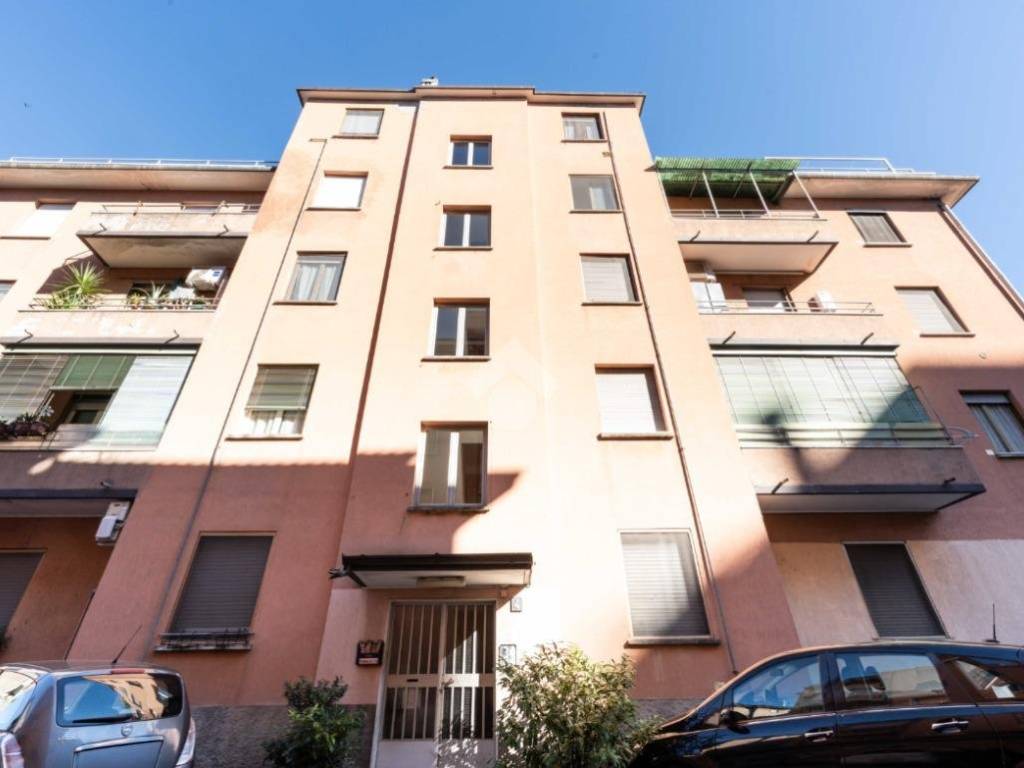 appartamento in vendita a Milano in zona Vigentino