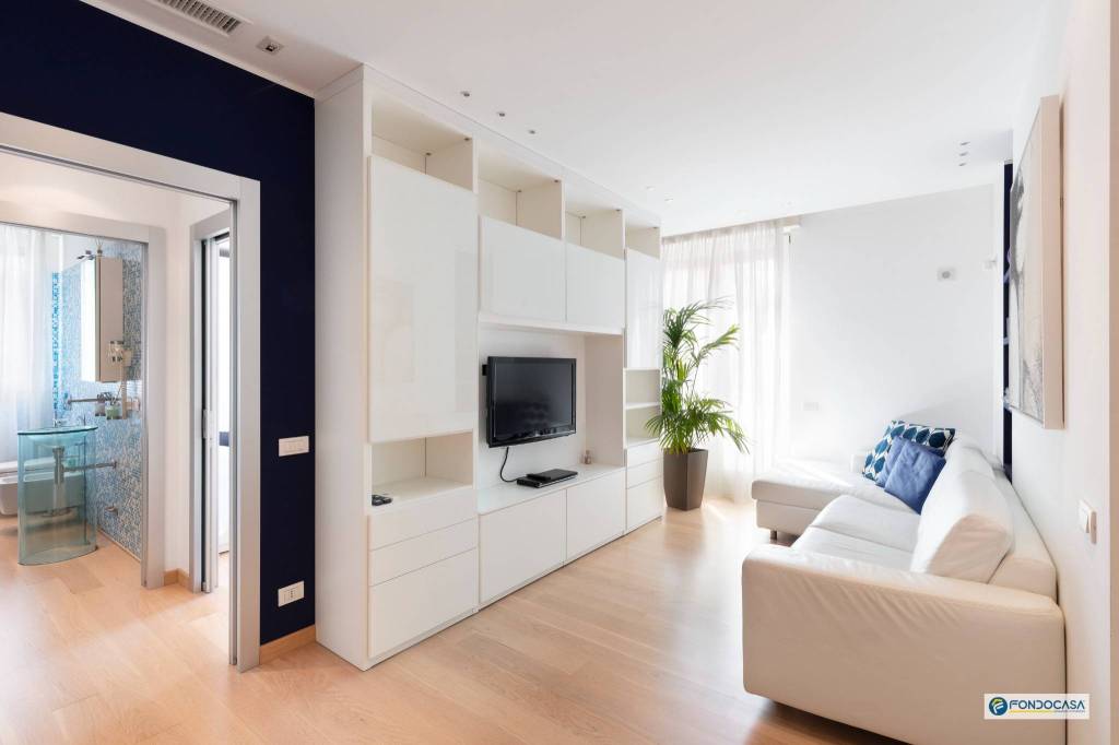 appartamento in vendita a Milano in zona Porta Garibaldi