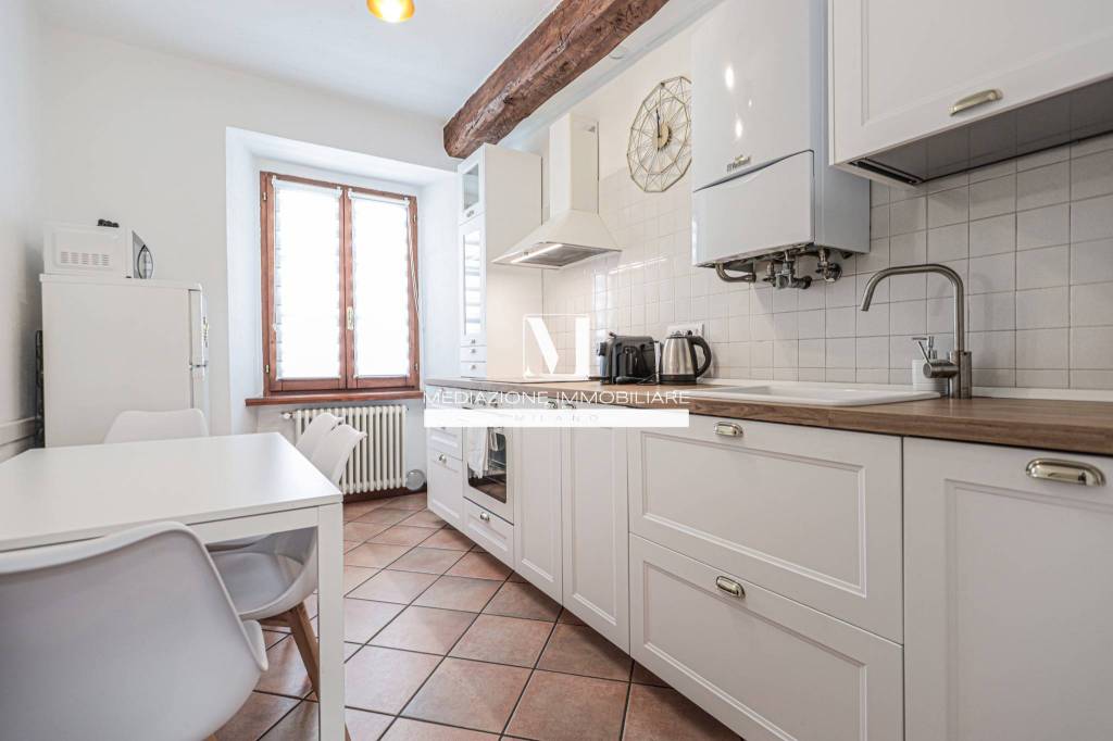 appartamento in vendita a Milano in zona Cadorna