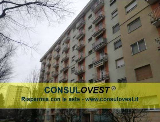 appartamento in vendita a Milano in zona Gallaratese