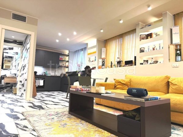 appartamento in vendita a Milano in zona Solari
