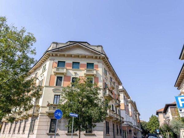 appartamento in vendita a Milano in zona Maggiolina