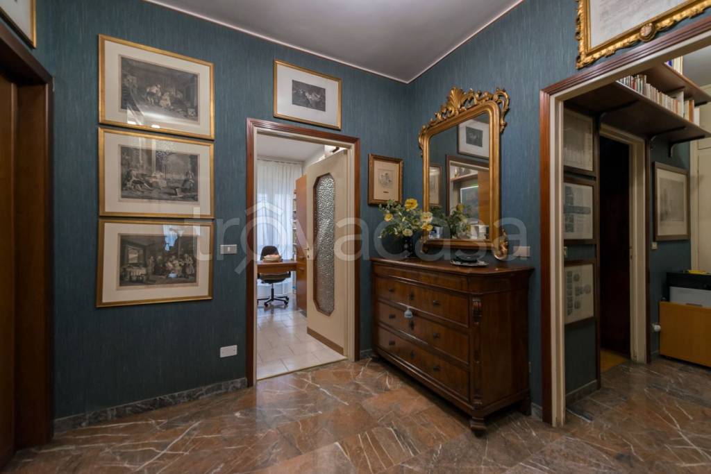 appartamento in vendita a Milano in zona Porta Venezia