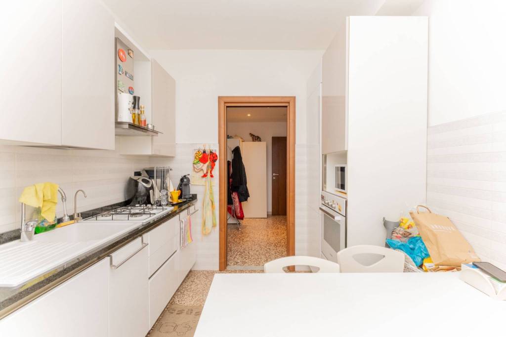 appartamento in vendita a Milano in zona Quarto Oggiaro