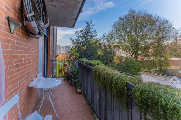 appartamento in vendita a Milano in zona Quarto Oggiaro