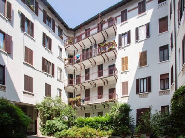 appartamento in vendita a Milano in zona Isola