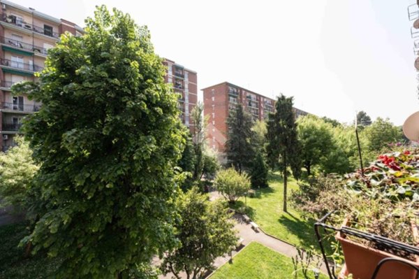 appartamento in vendita a Milano in zona Torretta