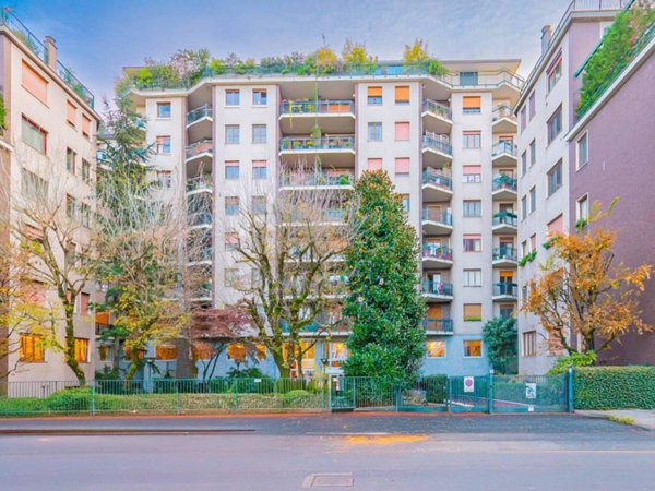 ufficio in vendita a Milano in zona Centro Storico