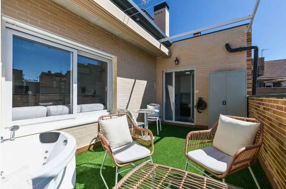 appartamento in vendita a Milano in zona Porta Ticinese