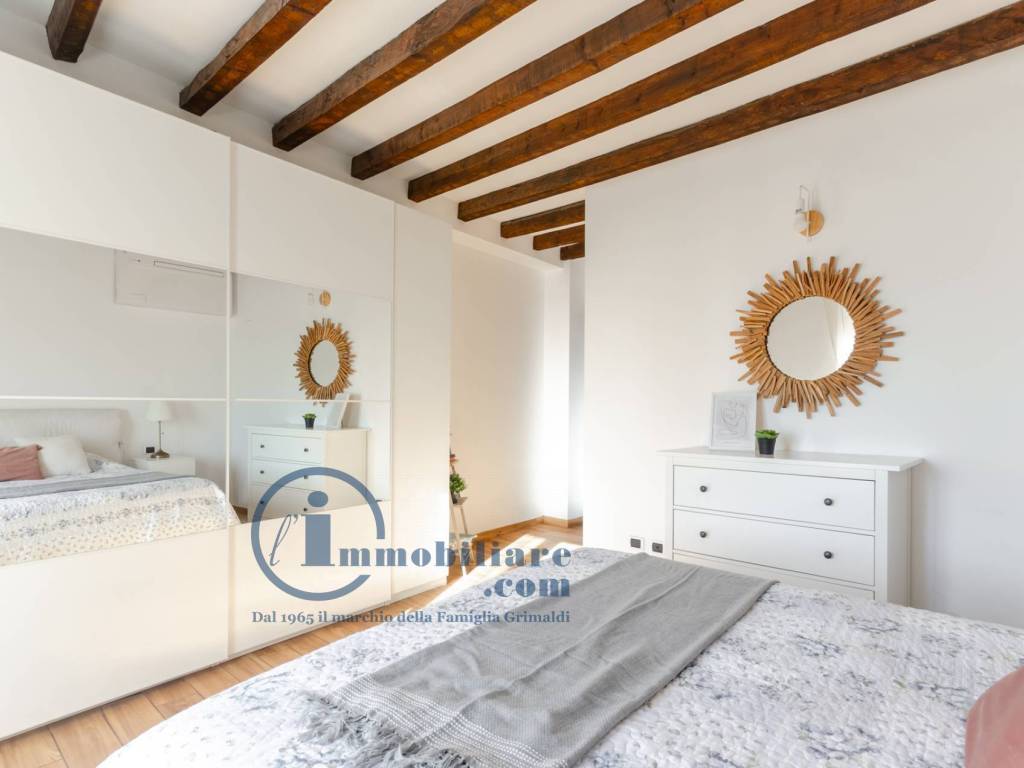 appartamento in vendita a Milano in zona Barona