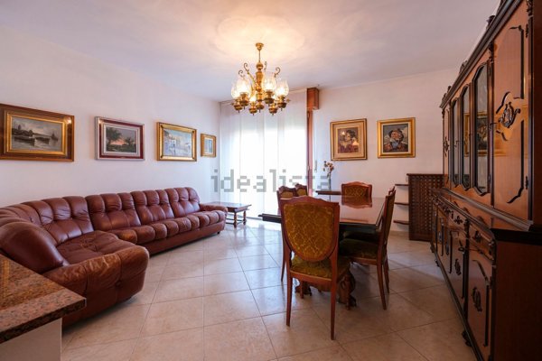 appartamento in vendita a Milano in zona Ronchetto sul Naviglio