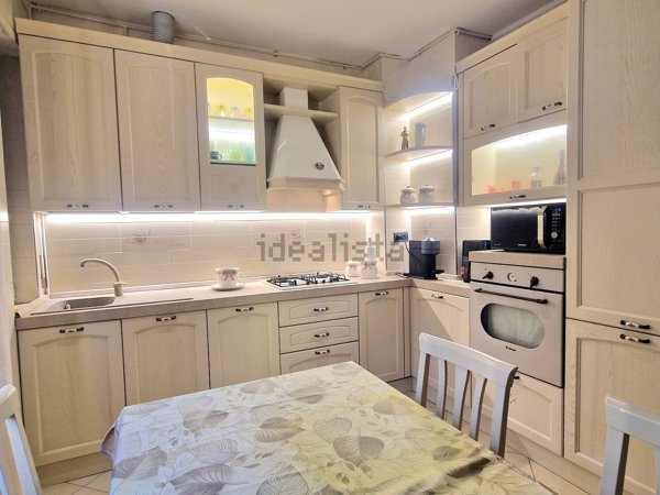 appartamento in vendita a Milano in zona Baggio