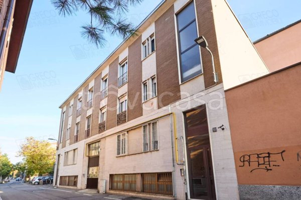 negozio in vendita a Milano in zona Affori