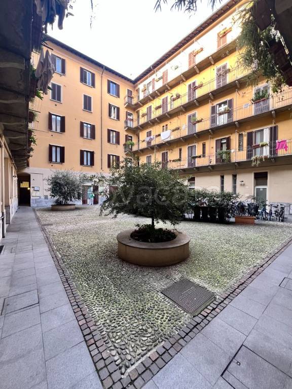 appartamento in vendita a Milano in zona Sempione