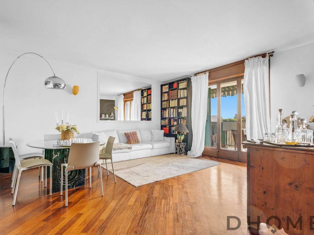 appartamento in vendita a Milano in zona Baggio