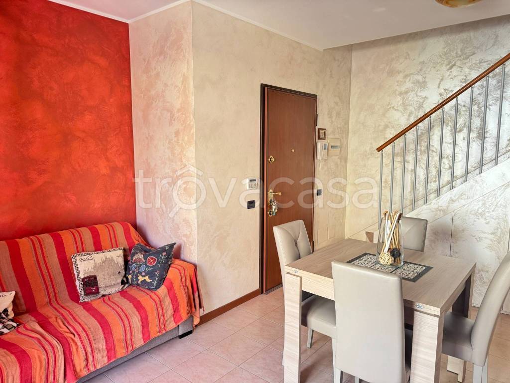 appartamento in vendita a Milano in zona Gorla