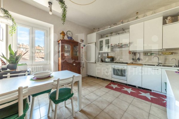 appartamento in vendita a Milano in zona Porta Garibaldi