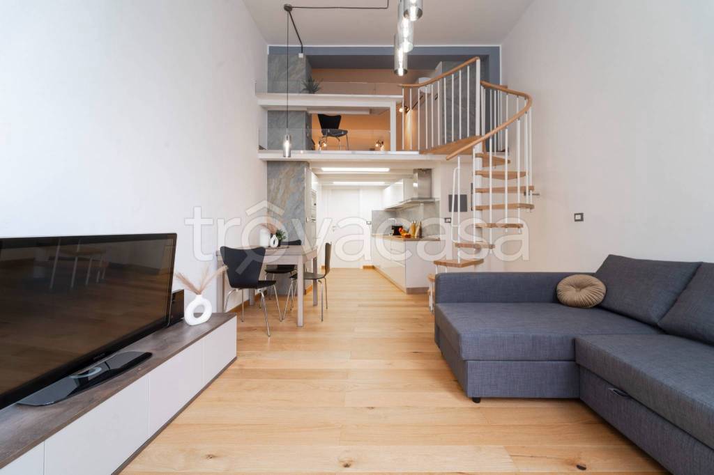 appartamento in vendita a Milano in zona Casoretto