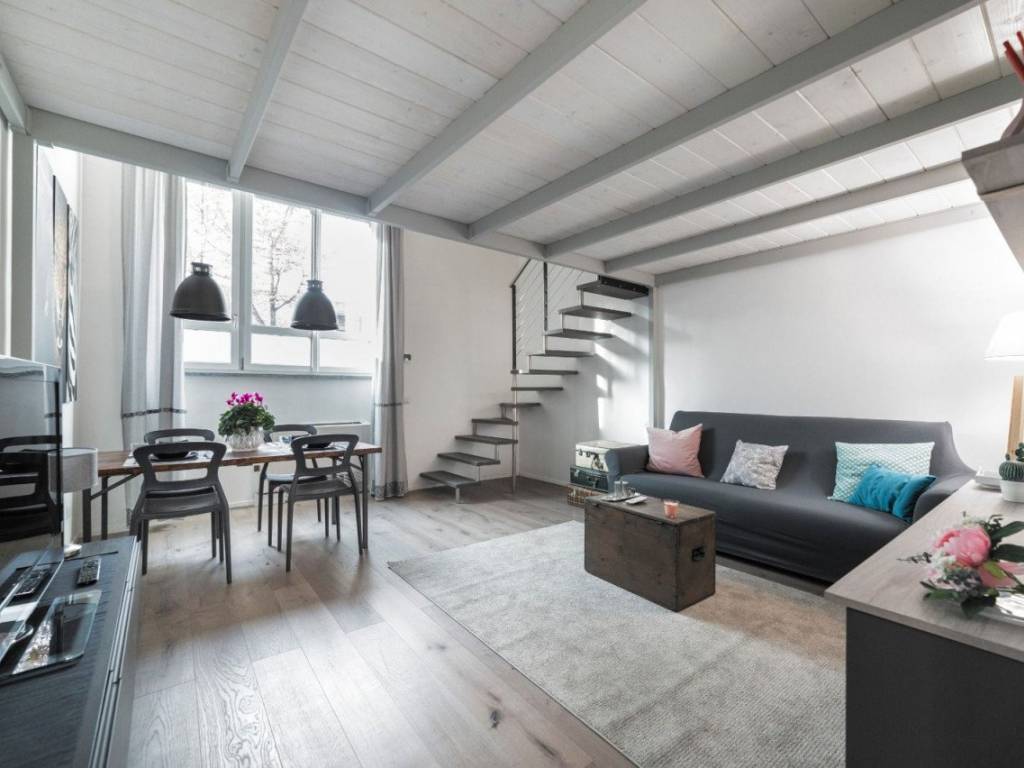 appartamento in vendita a Milano in zona Dergano