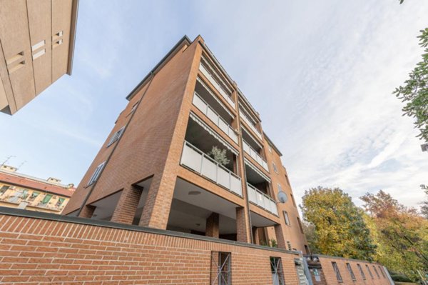 ufficio in vendita a Milano in zona Muggiano