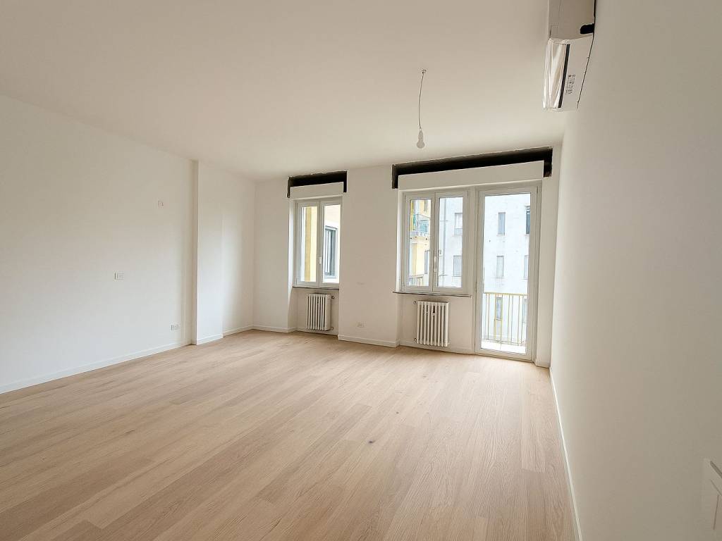 appartamento in vendita a Milano in zona Porta Genova