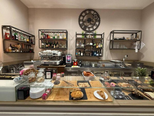 negozio in vendita a Milano in zona Porta Romana