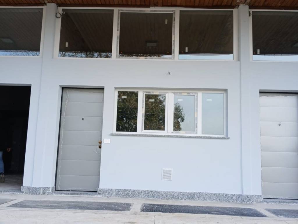 appartamento in vendita a Milano in zona Famagosta