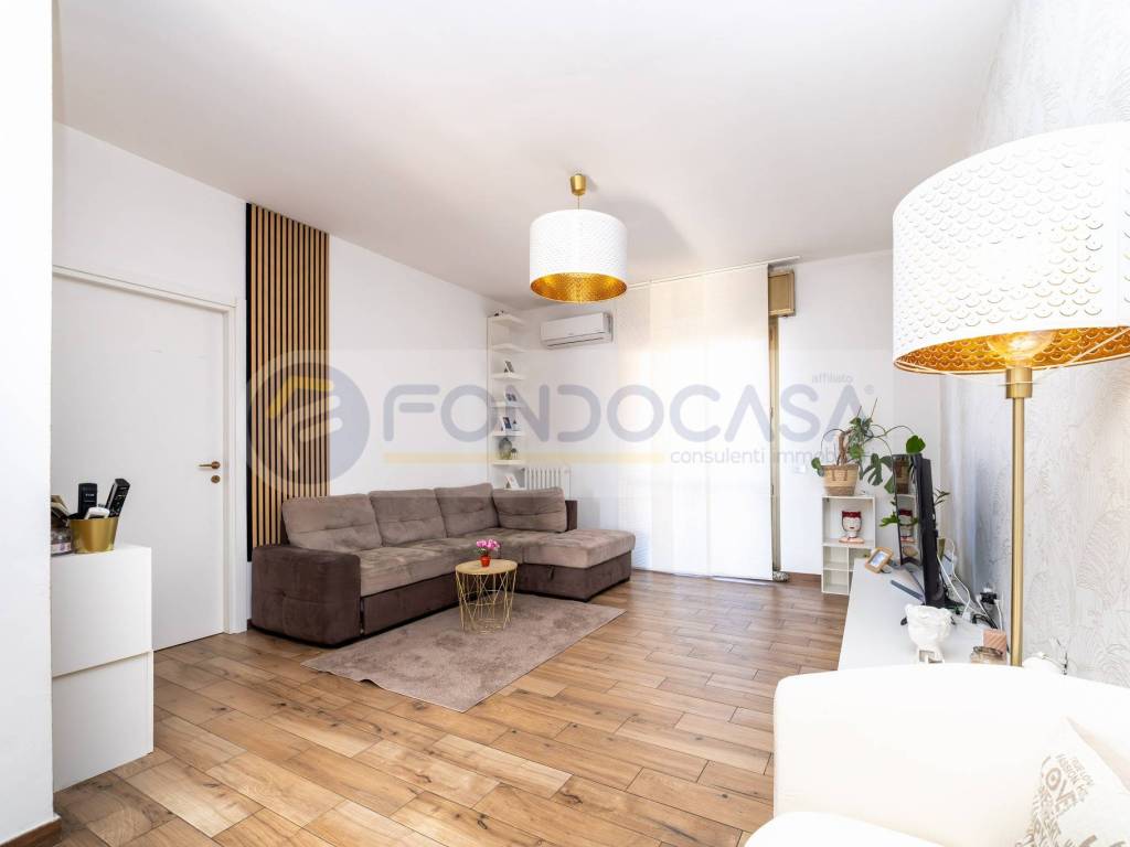 appartamento in vendita a Milano in zona Crescenzago