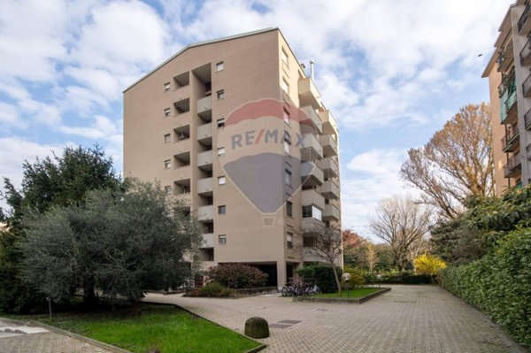 appartamento in vendita a Milano in zona Quarto Oggiaro