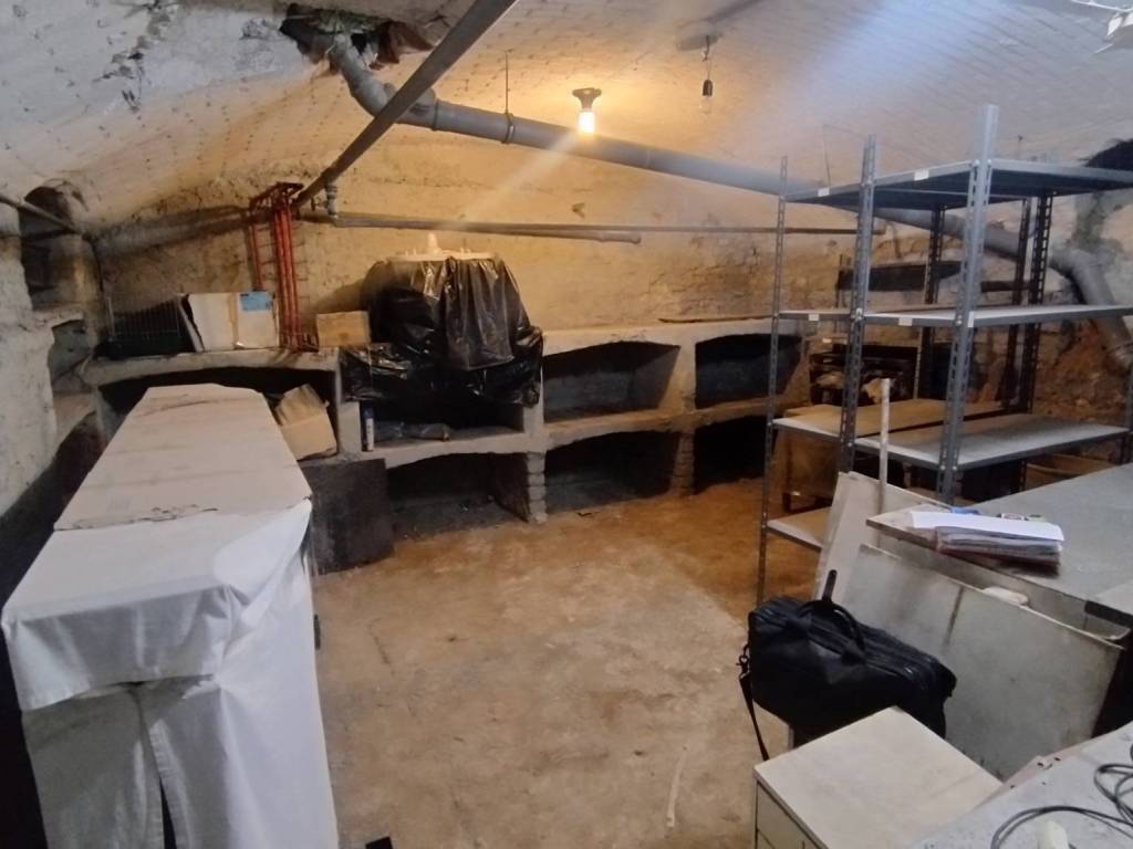 locale di sgombero in vendita a Milano in zona Maciachini