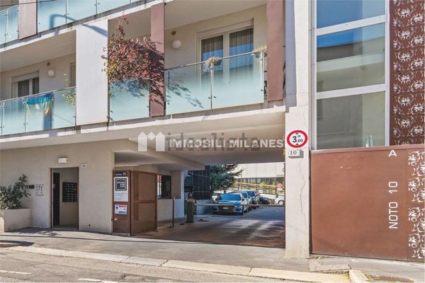 appartamento in vendita a Milano in zona Vigentino