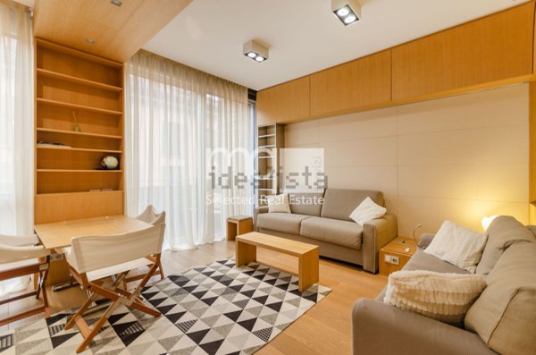 appartamento in vendita a Milano in zona Porta Garibaldi