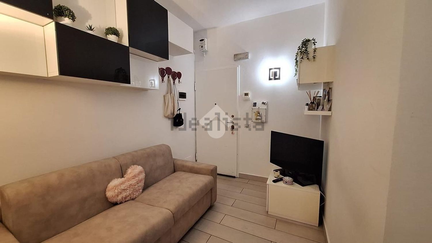 appartamento in vendita a Milano in zona Dergano