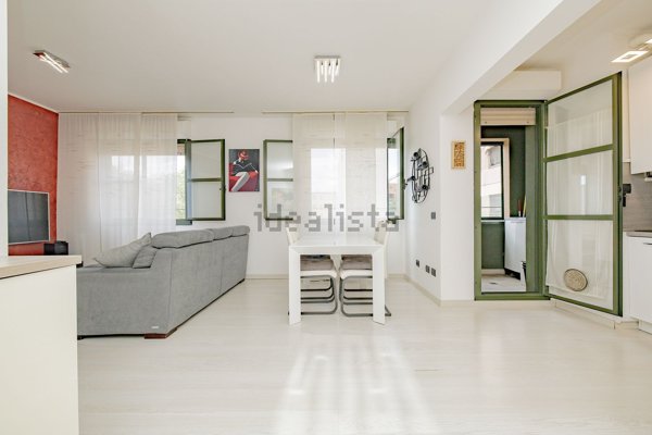 appartamento in vendita a Milano in zona Vigentino