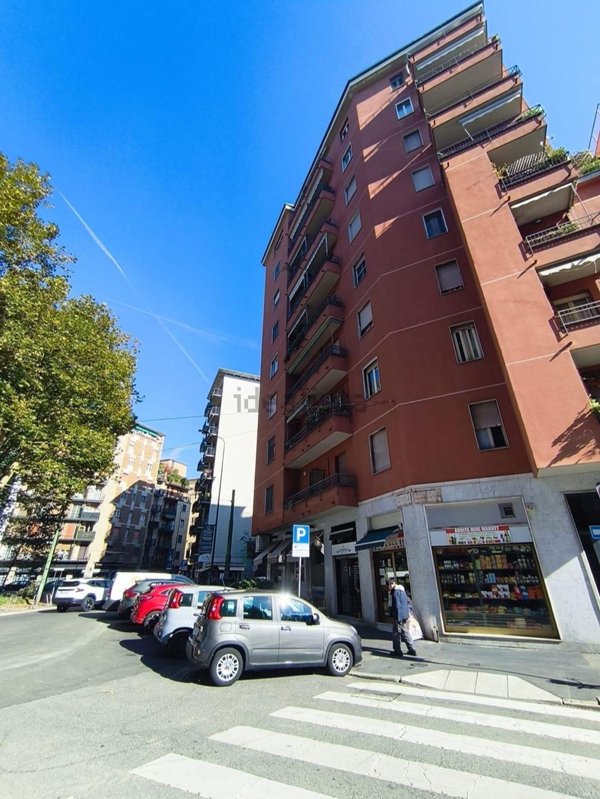 appartamento in vendita a Milano in zona Piazzale Lodi