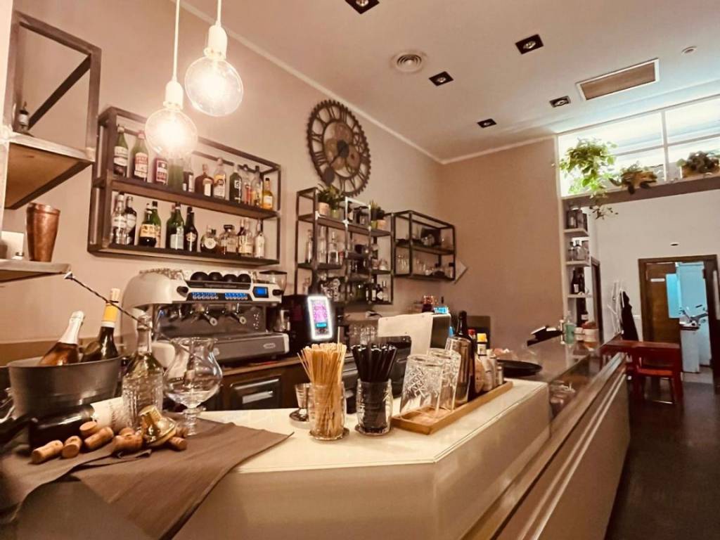 negozio in vendita a Milano in zona Porta Romana