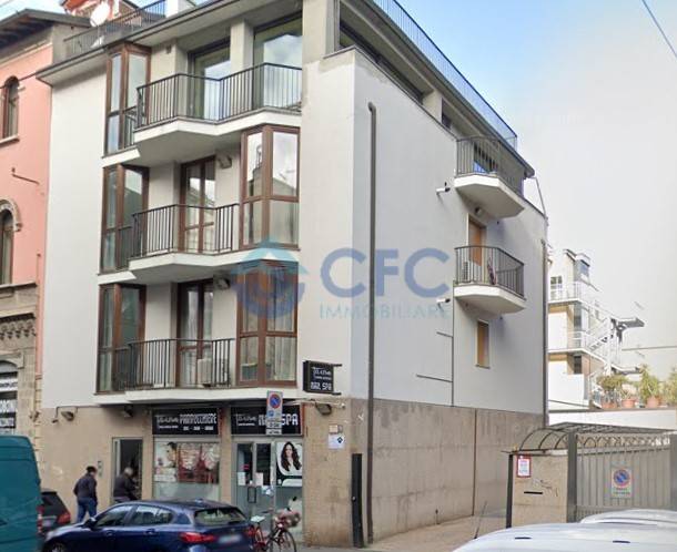 negozio in vendita a Milano in zona Città Studi