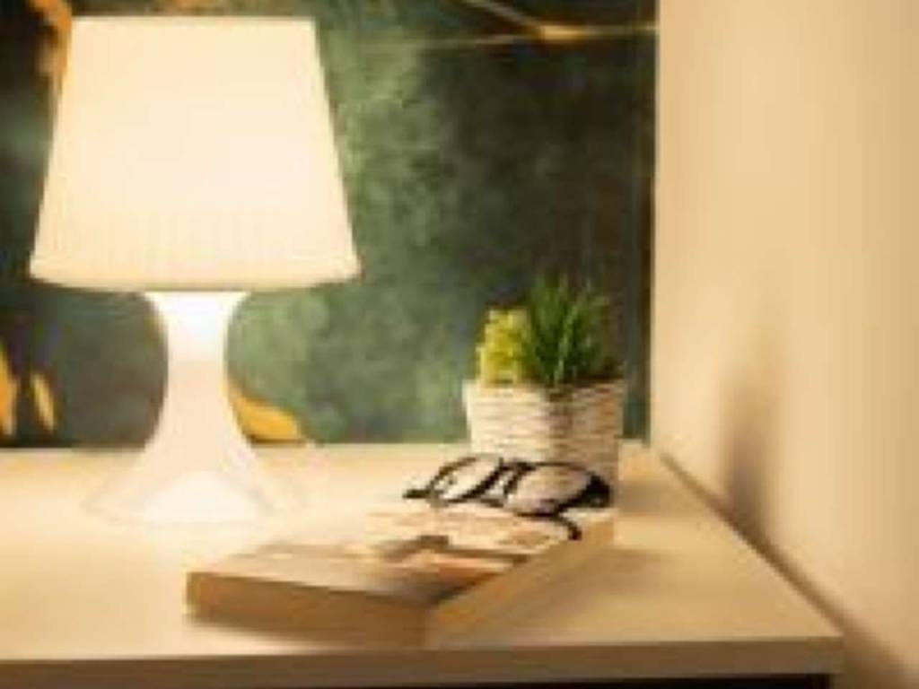 negozio in vendita a Milano in zona Guastalla