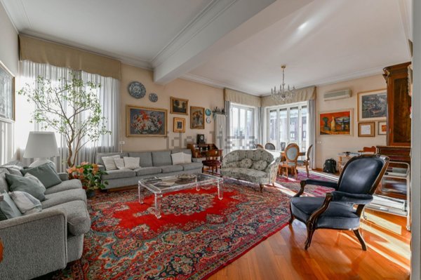 appartamento in vendita a Milano in zona Porta Venezia