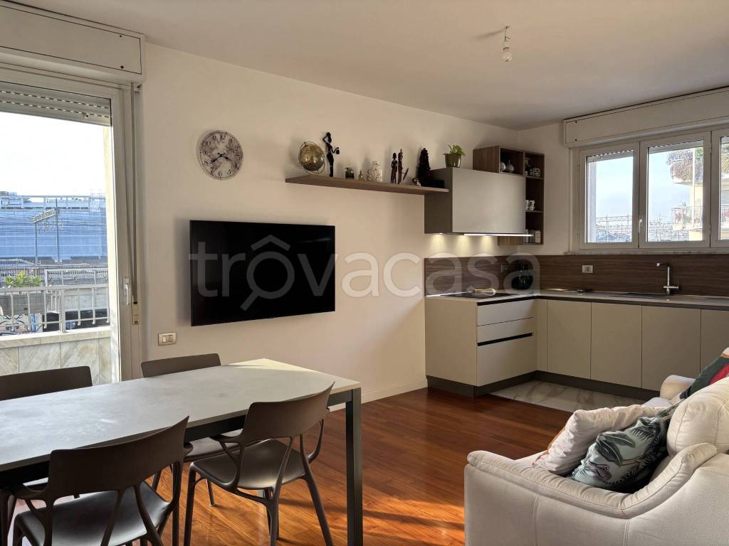 appartamento in vendita a Milano in zona Lambrate