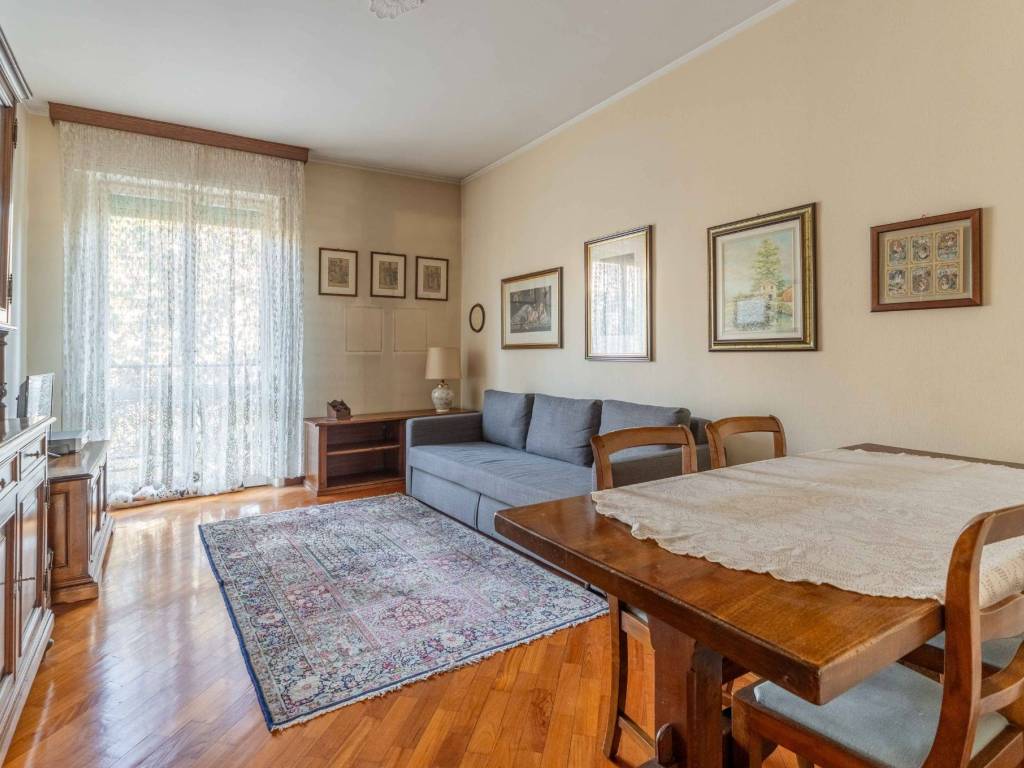 appartamento in vendita a Milano in zona Barona