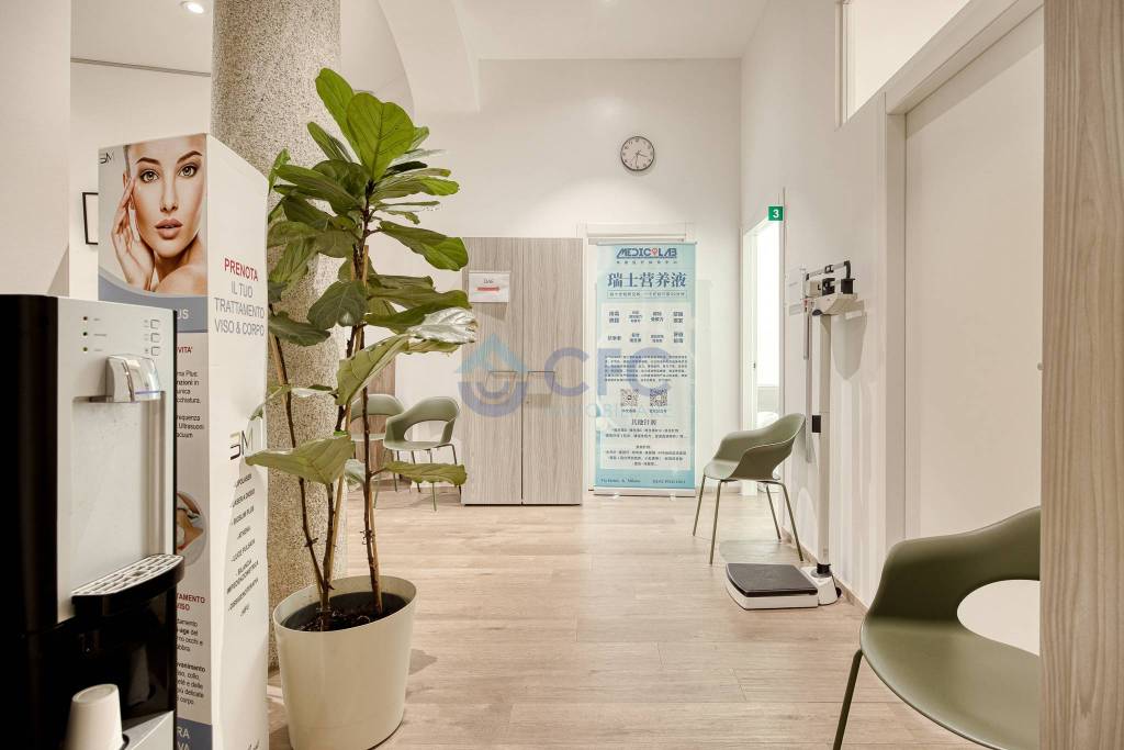 negozio in vendita a Milano in zona Porta Garibaldi